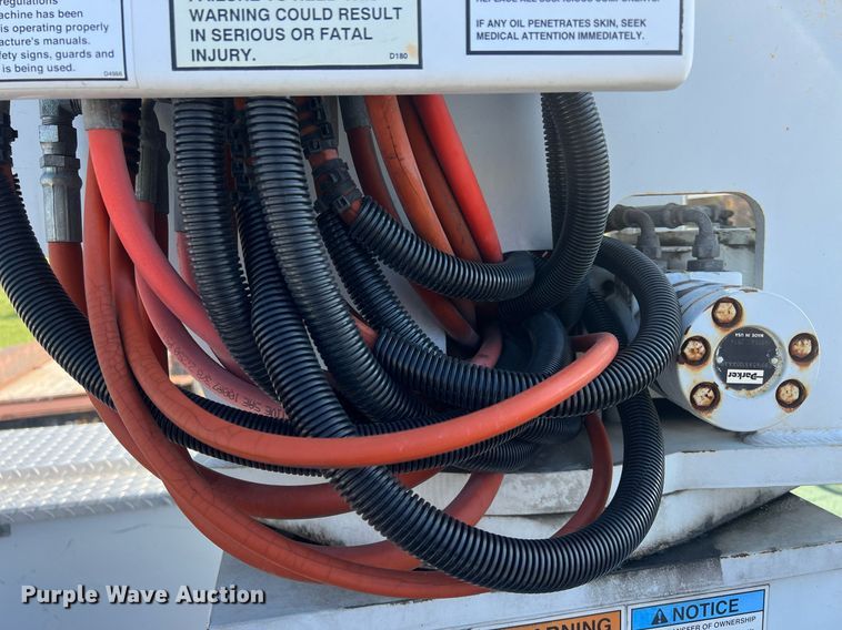 image for item NL9115 2006 Ford F550 Super Duty XL  bucket truck