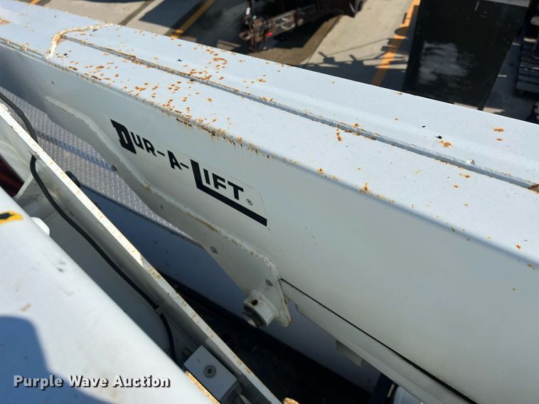 image for item NL9115 2006 Ford F550 Super Duty XL  bucket truck