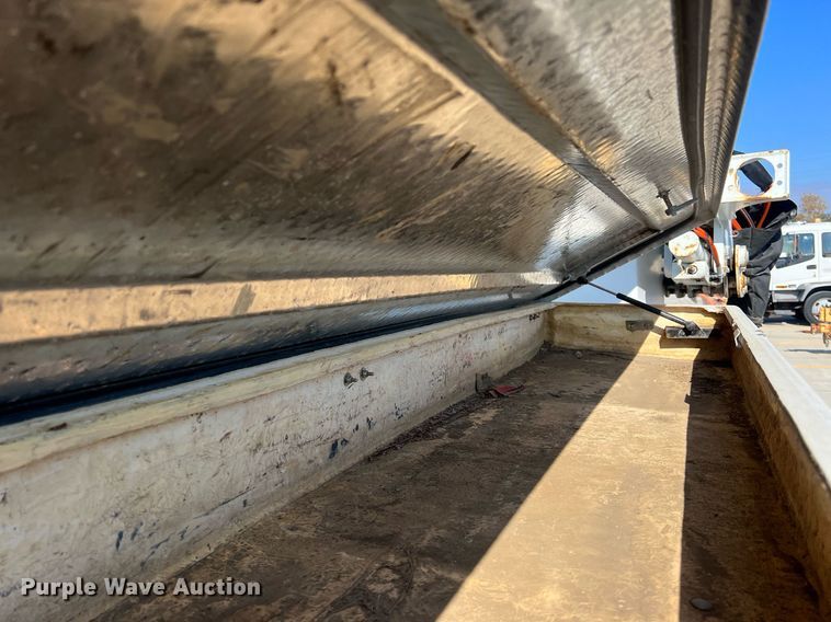 image for item NL9115 2006 Ford F550 Super Duty XL  bucket truck