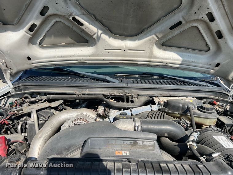 image for item NL9115 2006 Ford F550 Super Duty XL  bucket truck