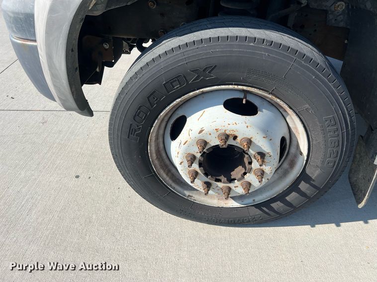 image for item NL9115 2006 Ford F550 Super Duty XL  bucket truck