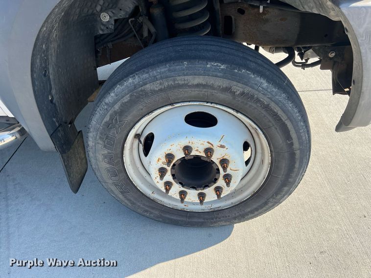 image for item NL9115 2006 Ford F550 Super Duty XL  bucket truck