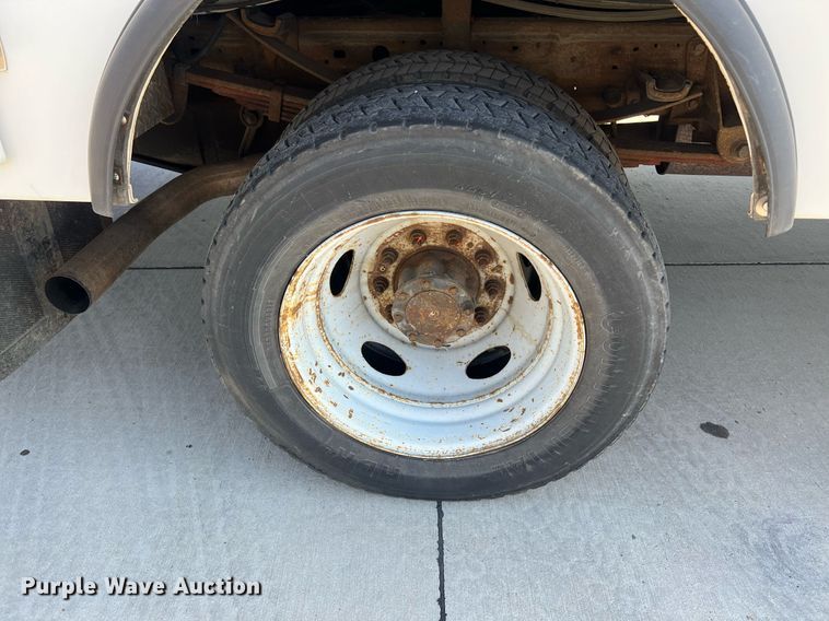 image for item NL9115 2006 Ford F550 Super Duty XL  bucket truck