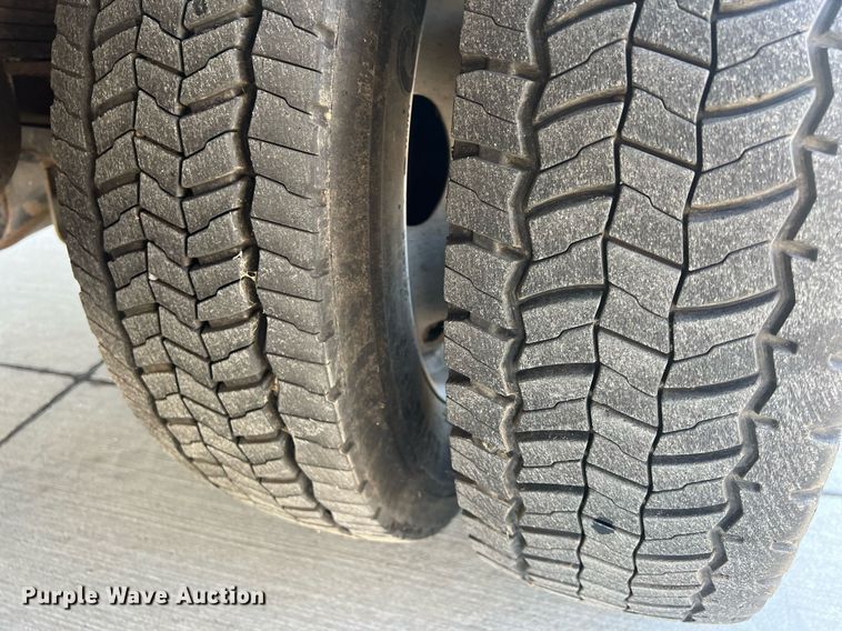 image for item NL9115 2006 Ford F550 Super Duty XL  bucket truck