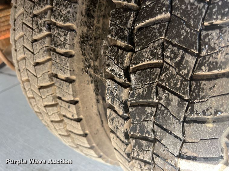 image for item NL9115 2006 Ford F550 Super Duty XL  bucket truck