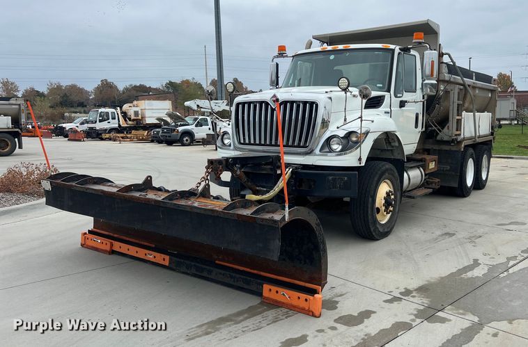 image for item NL9118 2011 International WorkStar 7300  dump truck