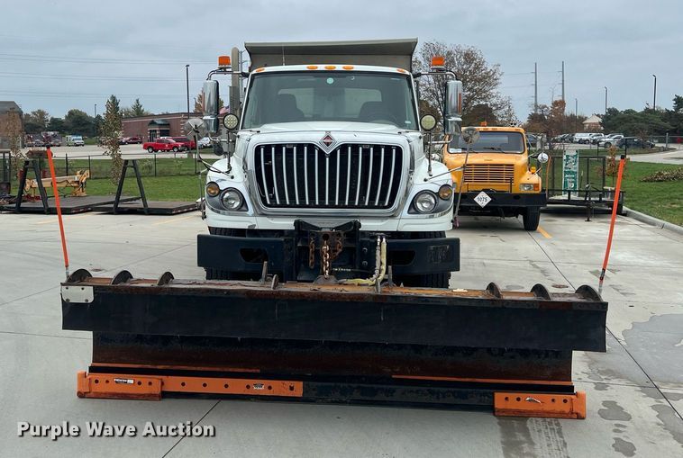 image for item NL9118 2011 International WorkStar 7300  dump truck