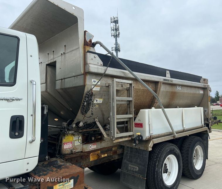 image for item NL9118 2011 International WorkStar 7300  dump truck