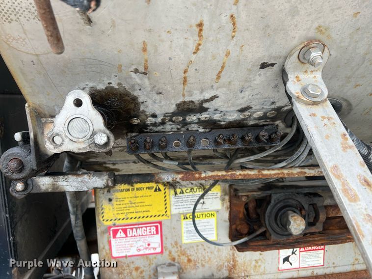 image for item NL9118 2011 International WorkStar 7300  dump truck