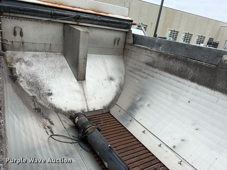 image for item NL9118 2011 International WorkStar 7300  dump truck