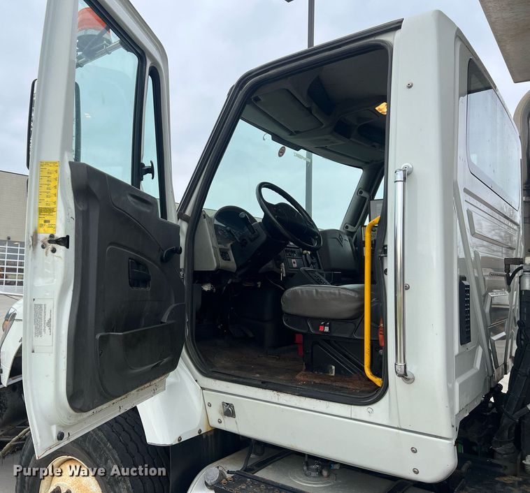 image for item NL9118 2011 International WorkStar 7300  dump truck