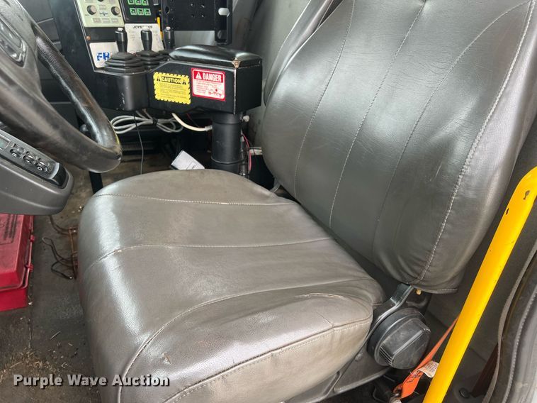 image for item NL9118 2011 International WorkStar 7300  dump truck