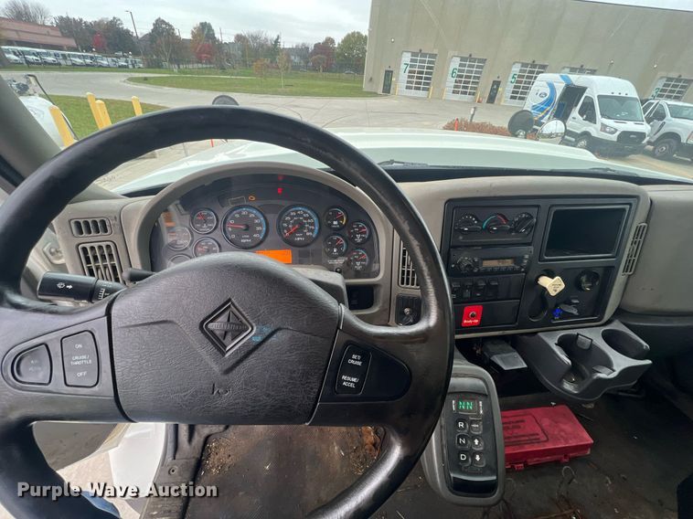 image for item NL9118 2011 International WorkStar 7300  dump truck