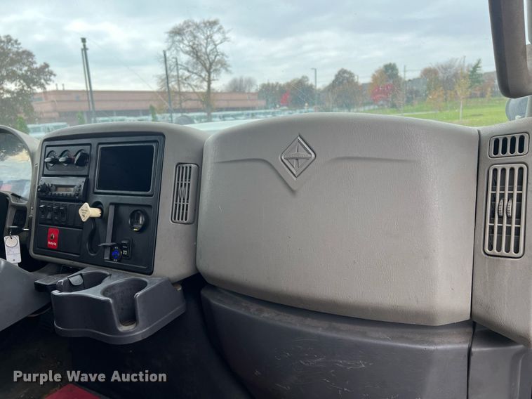 image for item NL9118 2011 International WorkStar 7300  dump truck