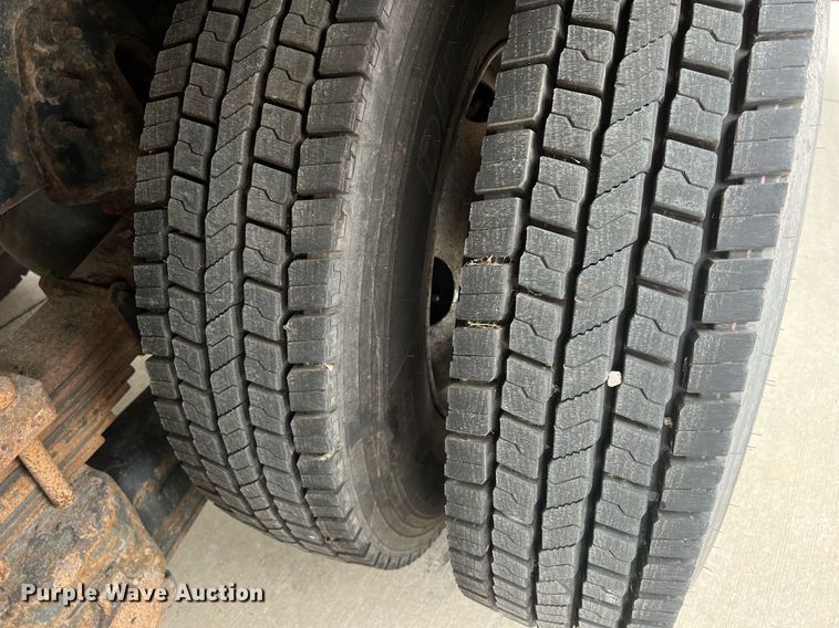 image for item NL9118 2011 International WorkStar 7300  dump truck