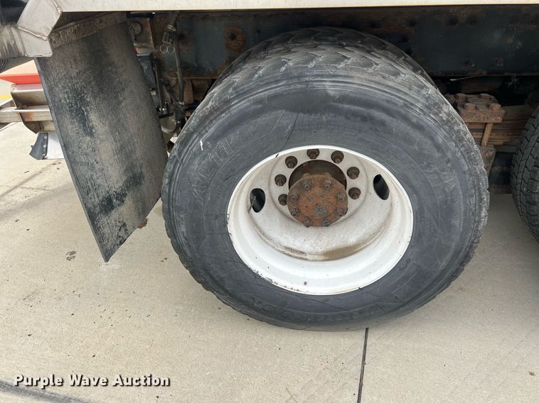 image for item NL9118 2011 International WorkStar 7300  dump truck