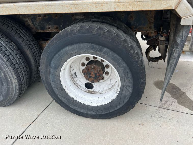 image for item NL9118 2011 International WorkStar 7300  dump truck