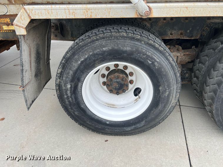 image for item NL9118 2011 International WorkStar 7300  dump truck