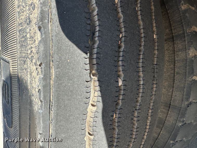 image for item NM9364 2000 Blue Bird  TC2000  school bus