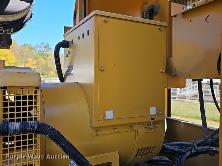 image for item NP9035 2006 Caterpillar D25-4  generator