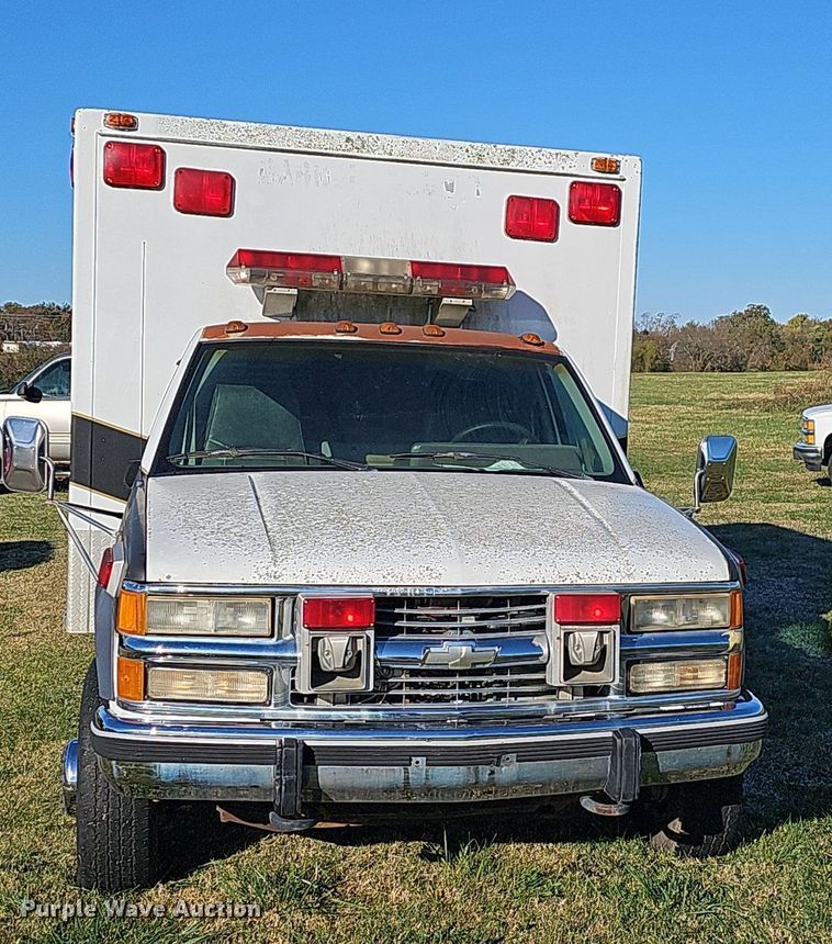 image for item NP9064 1994 Chevrolet 3500  ambulance