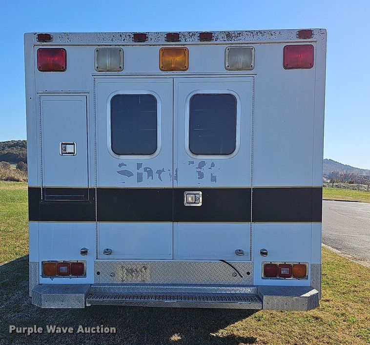 image for item NP9064 1994 Chevrolet 3500  ambulance