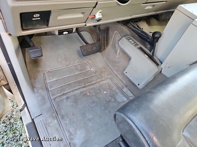 image for item NP9064 1994 Chevrolet 3500  ambulance