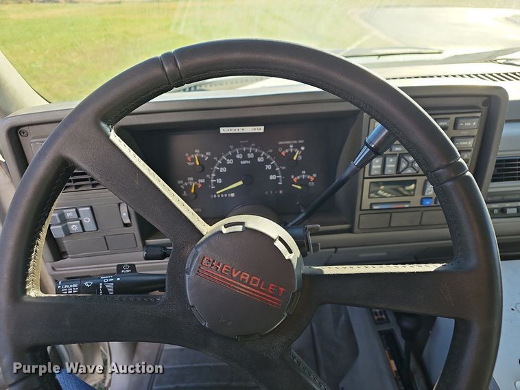 image for item NP9064 1994 Chevrolet 3500  ambulance