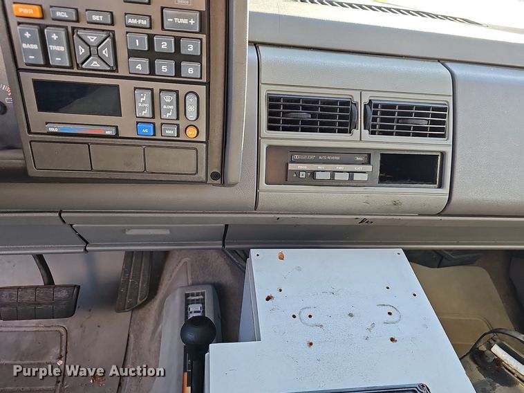 image for item NP9064 1994 Chevrolet 3500  ambulance