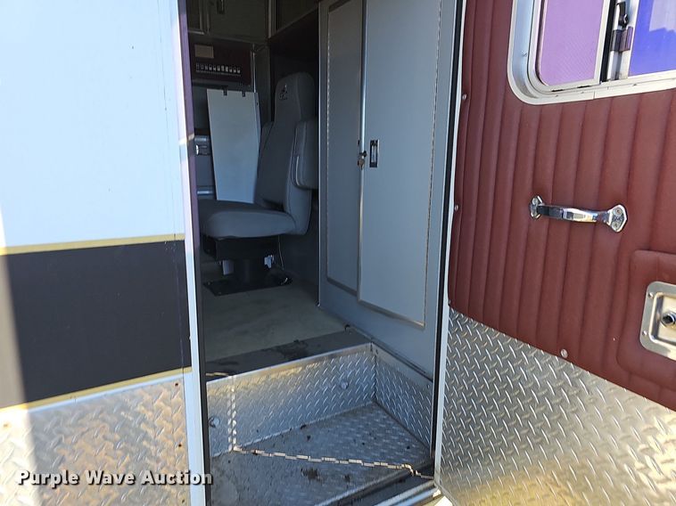 image for item NP9064 1994 Chevrolet 3500  ambulance