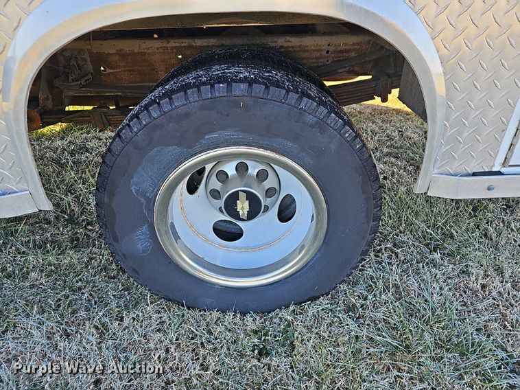 image for item NP9064 1994 Chevrolet 3500  ambulance