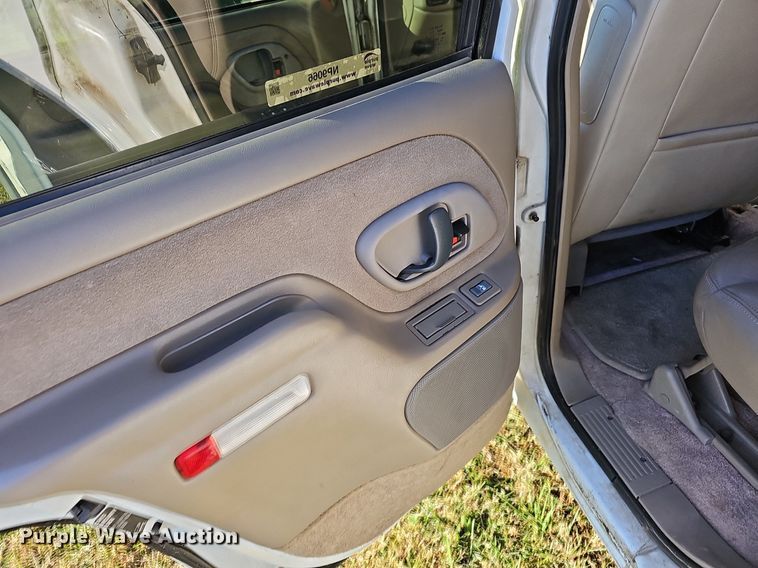 image for item NP9066 1999 Chevrolet Tahoe  SUV