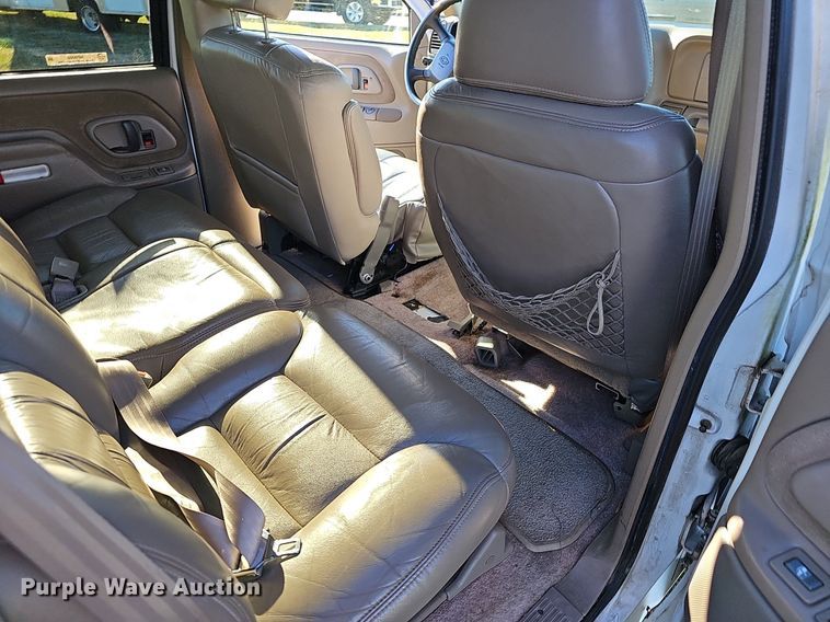 image for item NP9066 1999 Chevrolet Tahoe  SUV