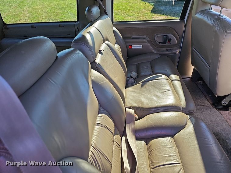 image for item NP9066 1999 Chevrolet Tahoe  SUV