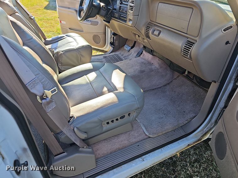 image for item NP9066 1999 Chevrolet Tahoe  SUV