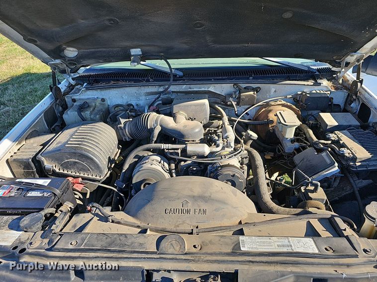 image for item NP9066 1999 Chevrolet Tahoe  SUV