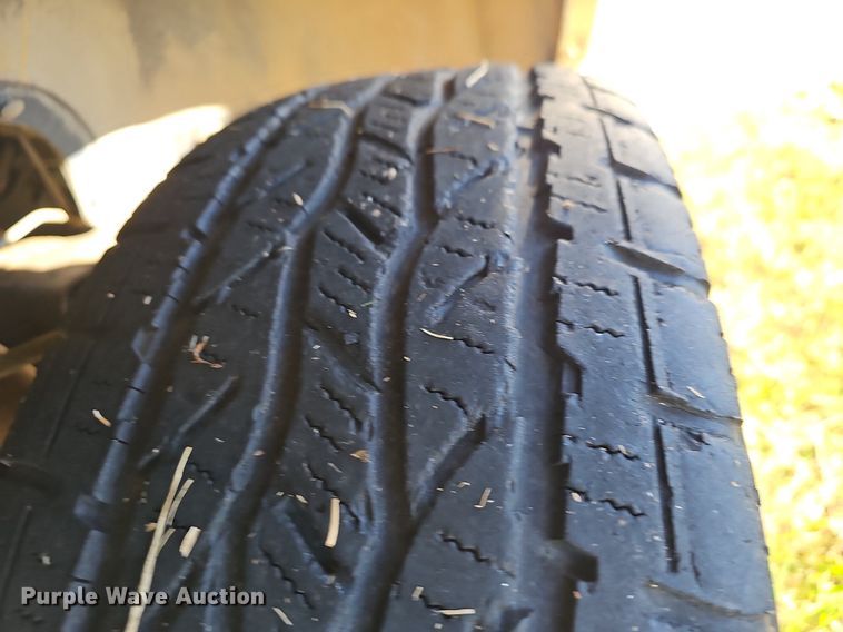 image for item NP9066 1999 Chevrolet Tahoe  SUV