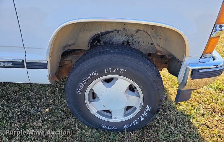 image for item NP9066 1999 Chevrolet Tahoe  SUV