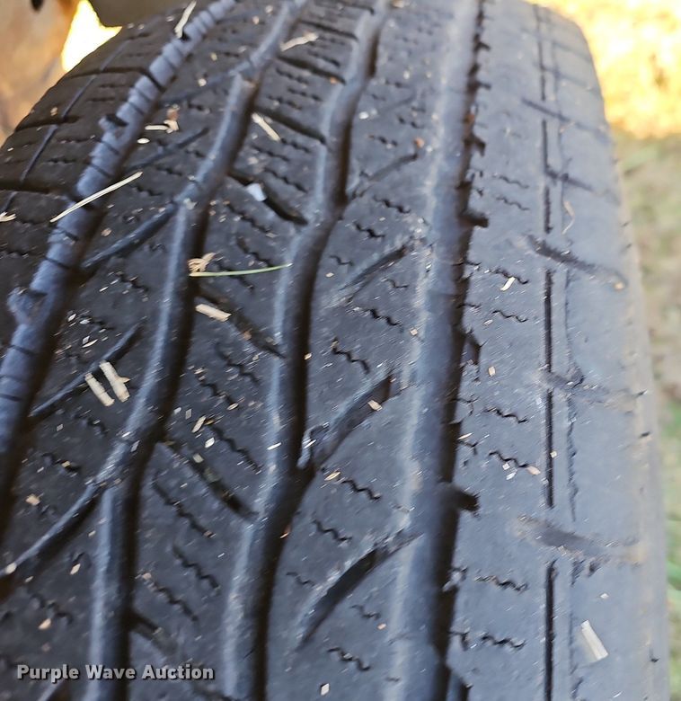 image for item NP9066 1999 Chevrolet Tahoe  SUV