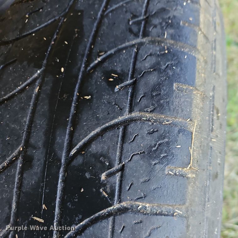 image for item NP9066 1999 Chevrolet Tahoe  SUV