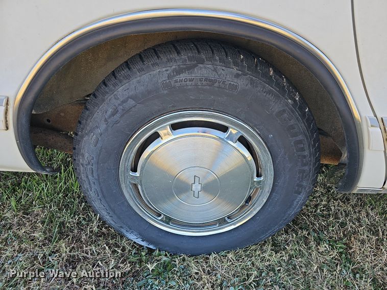 image for item NP9069 1993 Chevrolet Caprice Classic