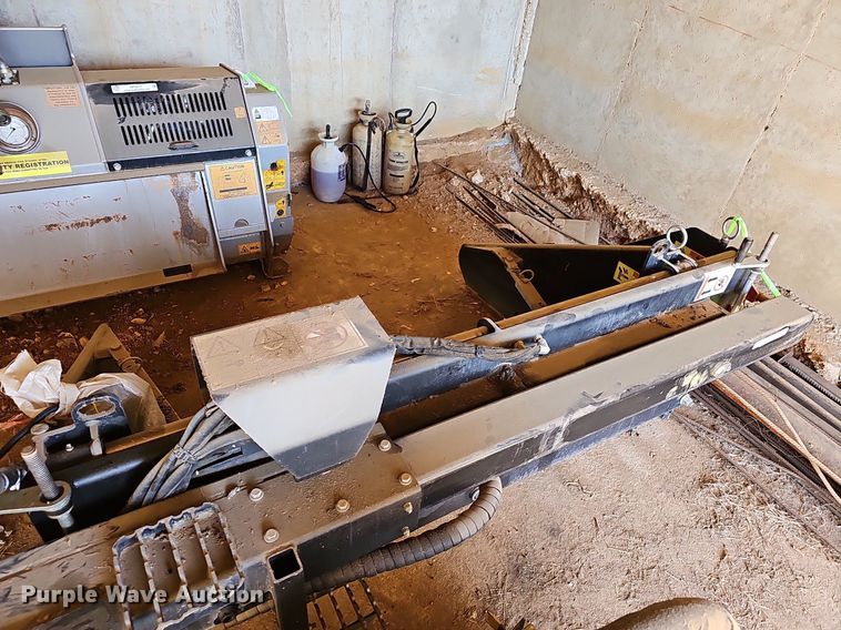 2015 Simex ST 200 skid steer asphalt float in Berryville, AR Item NP9072 for sale Purple Wave