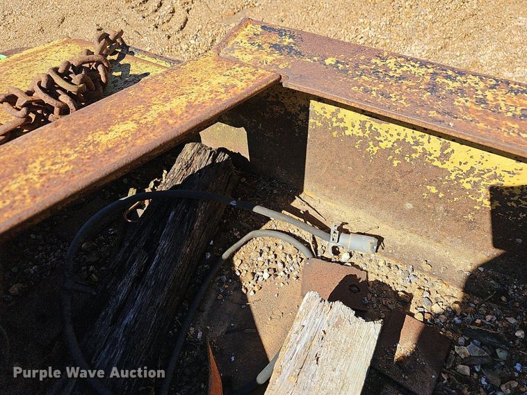 image for item NP9077 1989 Better Bilt  equipment trailer