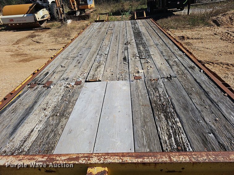 image for item NP9077 1989 Better Bilt  equipment trailer