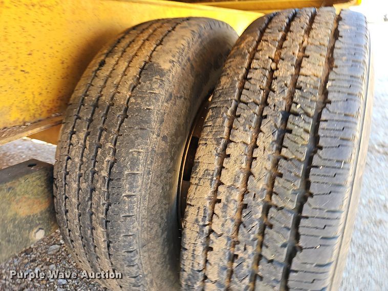 image for item NP9077 1989 Better Bilt  equipment trailer