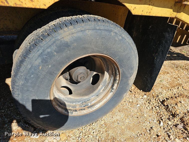 image for item NP9077 1989 Better Bilt  equipment trailer