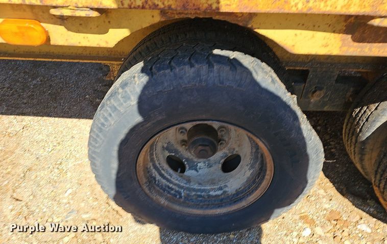 image for item NP9077 1989 Better Bilt  equipment trailer