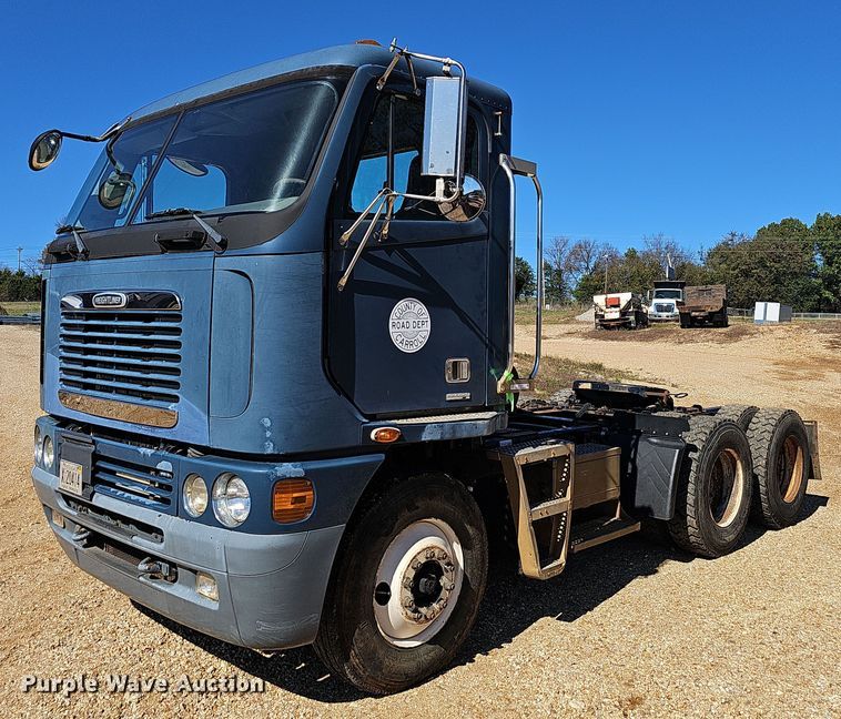 image for item NP9078 2000 Freightliner Argosy  semi truck