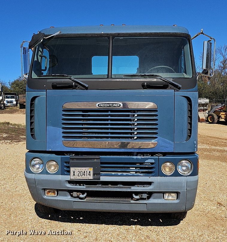 image for item NP9078 2000 Freightliner Argosy  semi truck