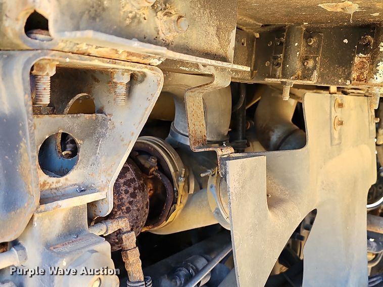 image for item NP9078 2000 Freightliner Argosy  semi truck